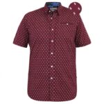 D555 DUNSTABLE SHORT SLEEVE MICRO ALL OVER PRINT SHIRT WITH HIDDEN BUTTON DOWN COLLAR BURGUNDY
