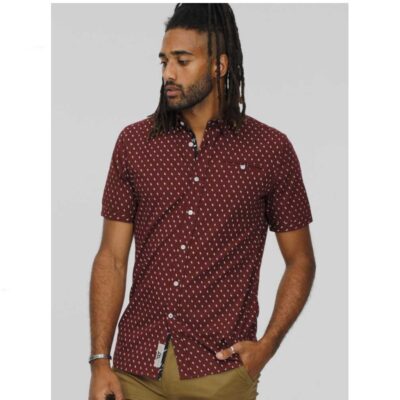 D555 DUNSTABLE SHORT SLEEVE MICRO ALL OVER PRINT SHIRT WITH HIDDEN BUTTON DOWN COLLAR BURGUNDY